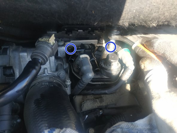 et visser ses 2 vis de fixation, clé de 8mm