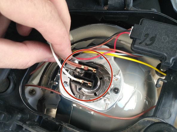 Remettre en place le connecteur.