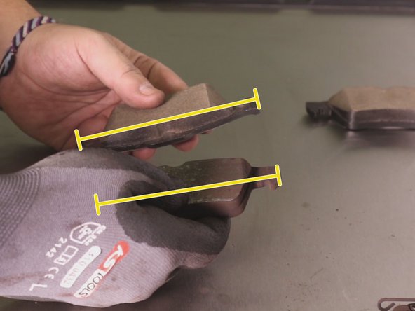 Comparez les dimensions(formes,ressorts) des anciennes et nouvelles plaquettes de frein
