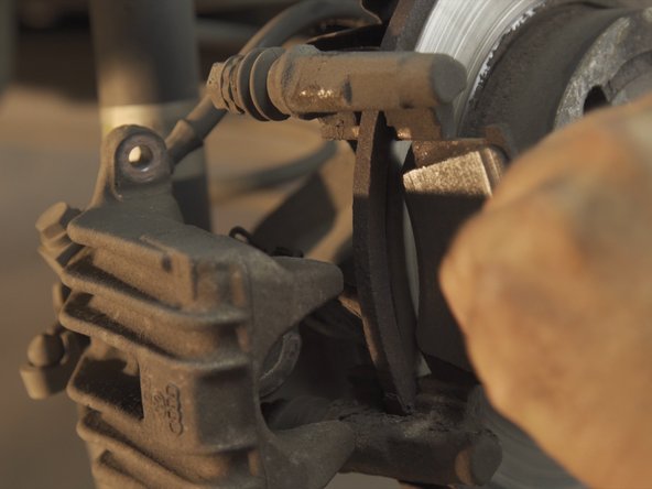 Tirer les plaquettes vers l'extérieur de la chape pour les déposer