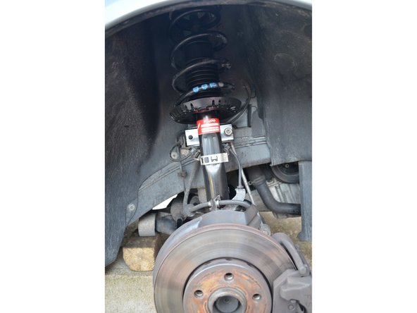 Reposez l'agrafe que vous avez déposé à l'étape 12.