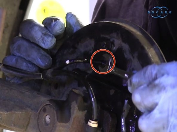 Débloquer le boulon d'alimentation