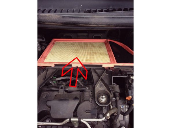 Le filtre à air est maintenant visible.