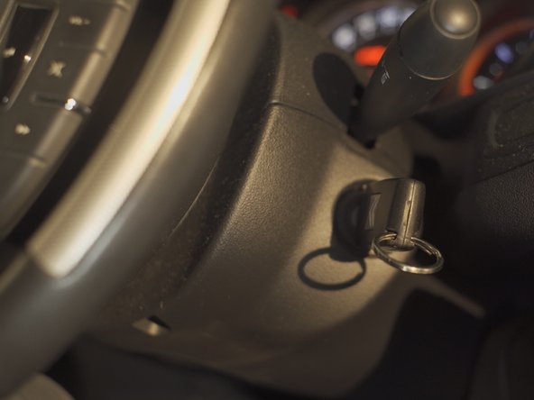 Démarrez le véhicule et contrôler le niveau d'huile une dernière fois, complétez-le si besoin