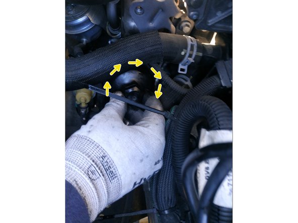 poser la cloche et la visser à la main