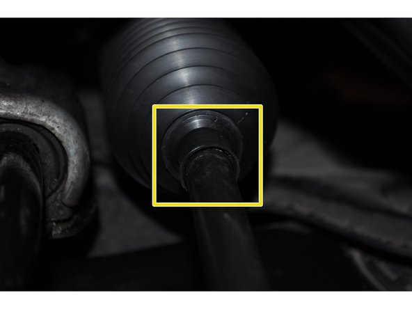 La partie extérieure du soufflet doit coïncider avec la gorge de la rotule axiale