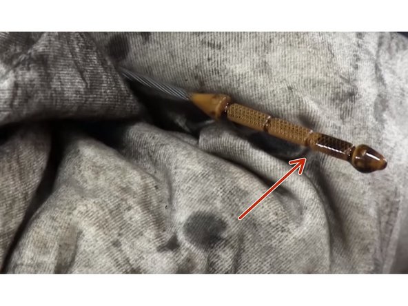 Verser 3 à 3.5 litres d'huile