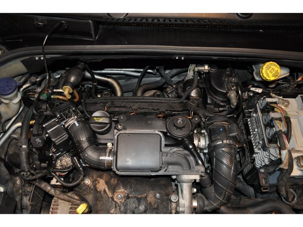 
Check that everything is correctly reassembled, screwed, wired...
