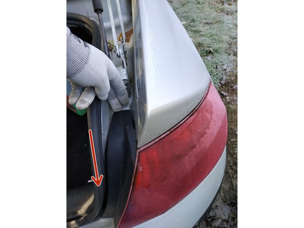 retirer le feu en tirant en arrière la partie intérieure