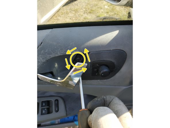 dévisser la vis de fixation à l'aide d'un tournevis cruciforme