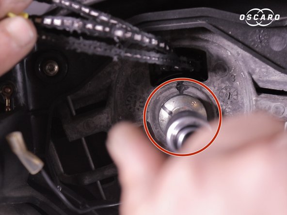 Resserrer la vis du volant