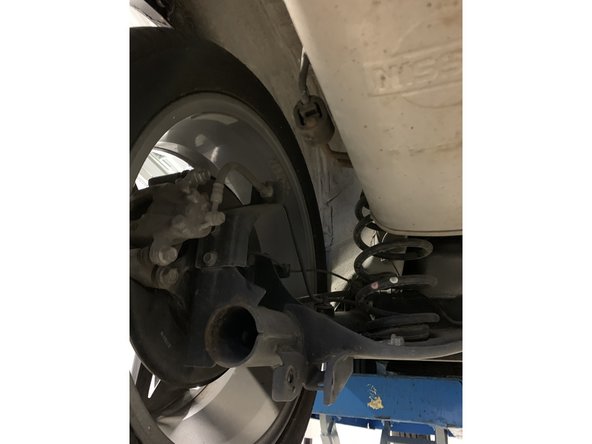 Installer le nouvelle amortisseur