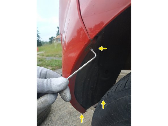 et les 3 vis du bas, clé torx T20