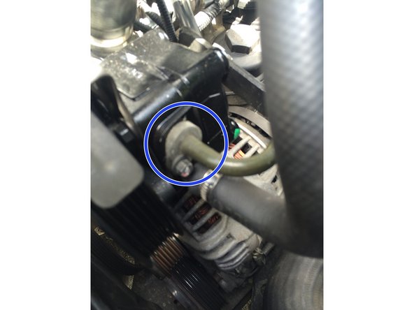 En défaisant le raccord, protéger contre toute entrée de poussière