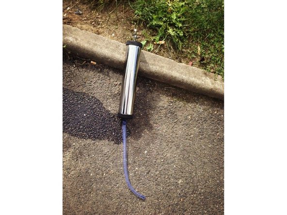 Aucune particule ne doit apparaître dans la cuve après le nettoyage.