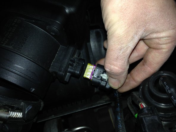 Insérer la prise dans le capteur