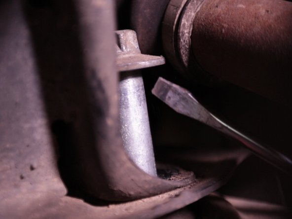 Retirer les deux vis