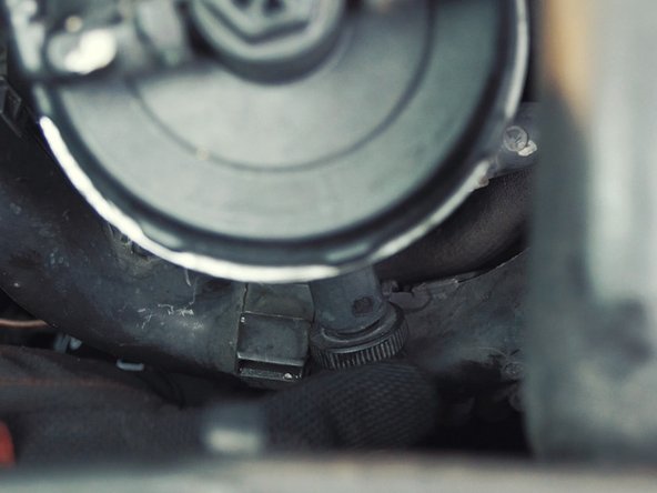 
Tighten the tank bleed screw
