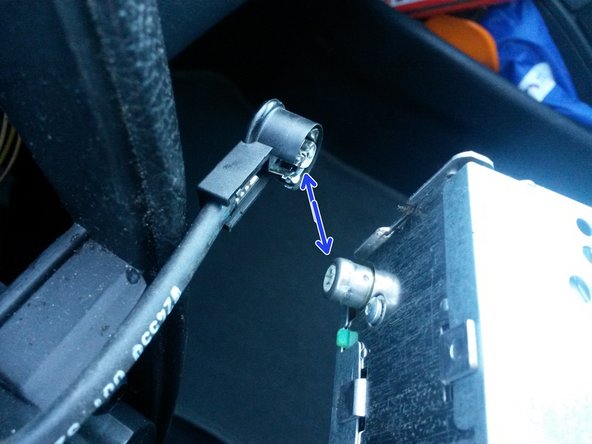 Débrancher celui de l'antenne.