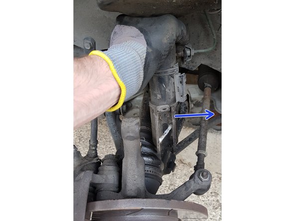 Maintenez la jambe de force.