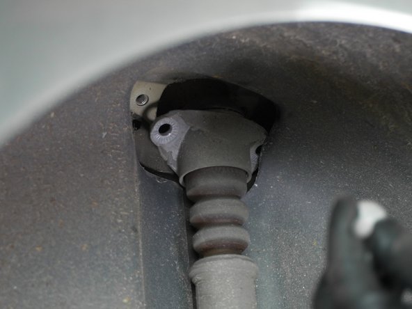 L'amortisseur est prêt à être déposé