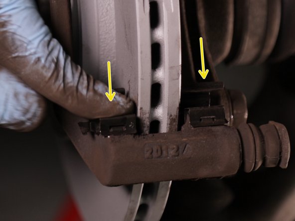 Reclipsser les 4 nouveaux guides en repérant leurs forme et position