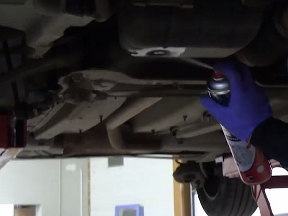 
Clean around the cap with degreaser or brake cleaner
