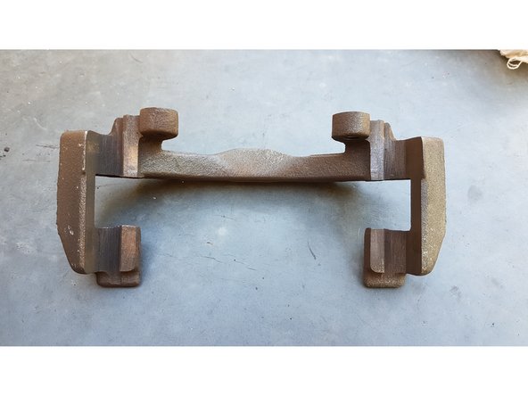 Une fois fini passez un coup de nettoyant frein pour évacuer les dernières poussières.