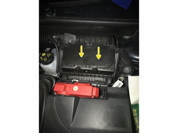 Le tiroir est maintenant libéré, le tirer pour le sortir complètement