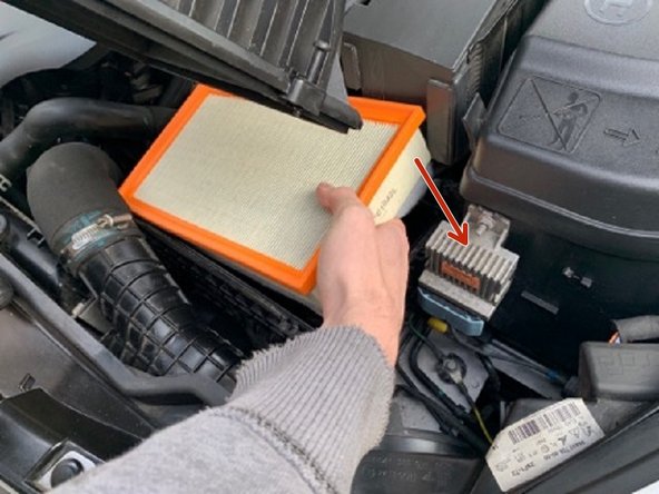 
Proceed in reverse order to disassembly.
