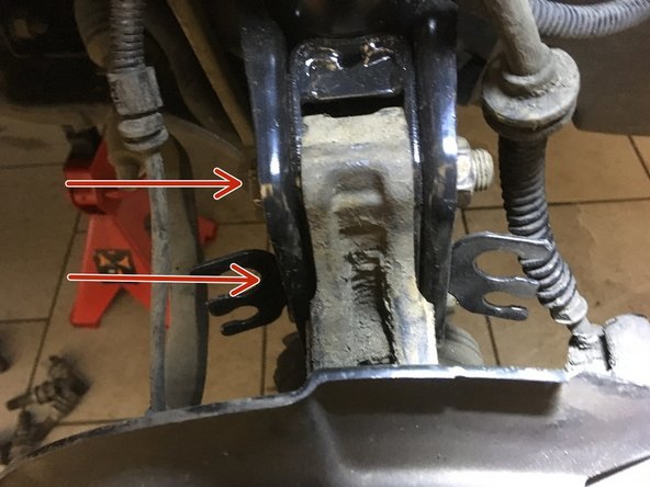 Remonter la fusée sur l'amortisseur