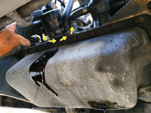 finir de dévisser à la main