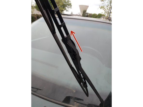 Tirez le balai vers le haut