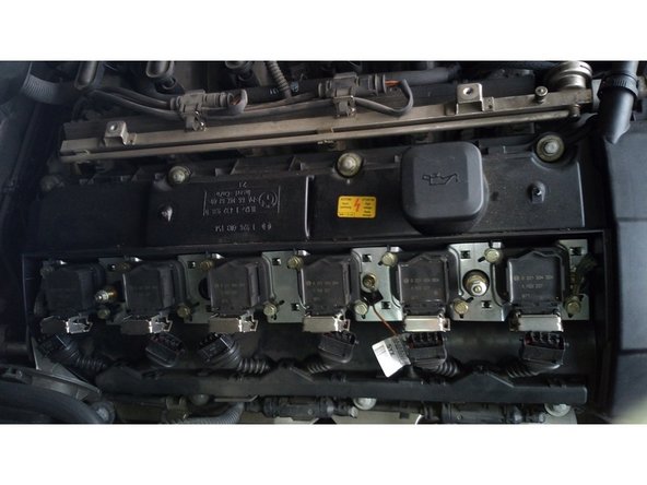 Retirer les fiches électriques des bobines d'allumages