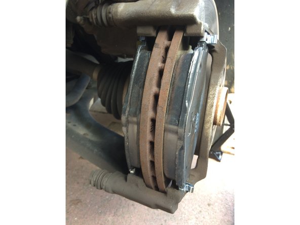 Pour cela il suffit de faire le contraire de l'étape précedente en poussant les encoches