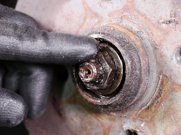 Dévissez le et retirez le à la main