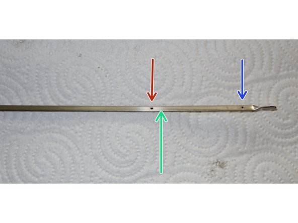 Arrêter le moteur, attendre 15 minutes au minimum, pour que l'huile redescende dans le carter.
