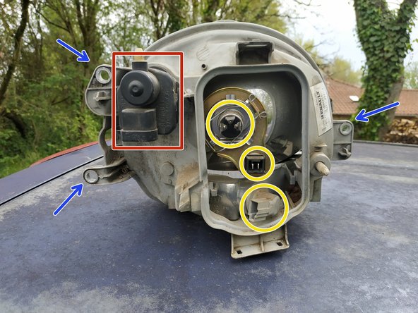 Avant de présenter le nouveau phare, vérifier que vous avez :