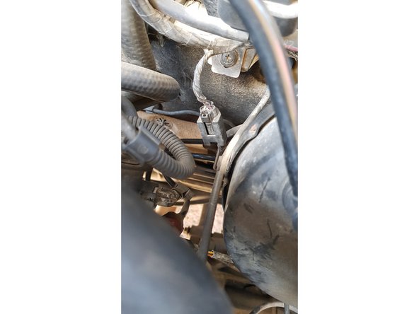 Débranchez le capteur en tirant dessus.