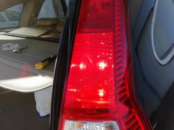 Tutoriel terminé, félicitation, vous avez des feux stop tous neufs ! ;)