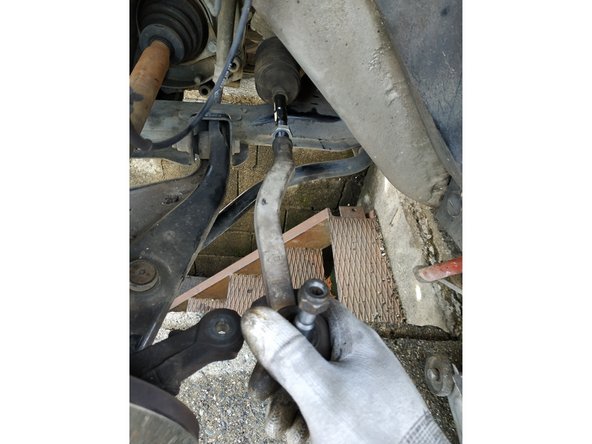 visser la rotule extérieure