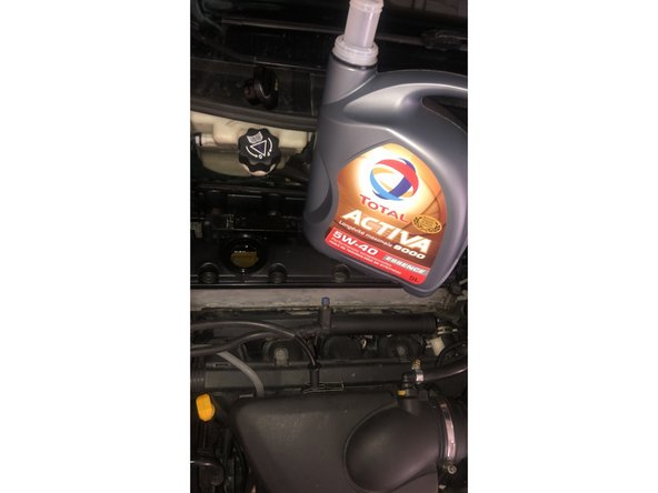 La quantité d'huile est de 4.2 Litres