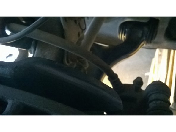 serrer l'écrou de la rotule à 6 dan