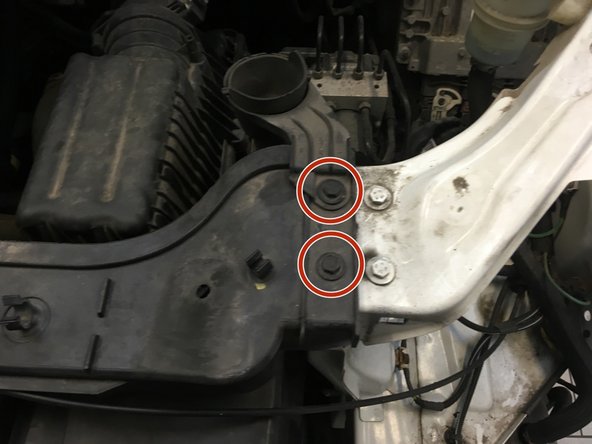 Deviser les 4 vis de de 10