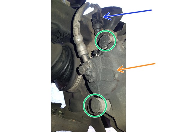 Insérez un gros tournevis plat entre la plaquette intérieure et le disque puis faites levier pour repousser le piston au maximum.