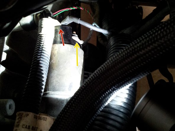 repérer les 3 câbles et leur ordre de montage (pour la puissance), pour ne pas les perdre.