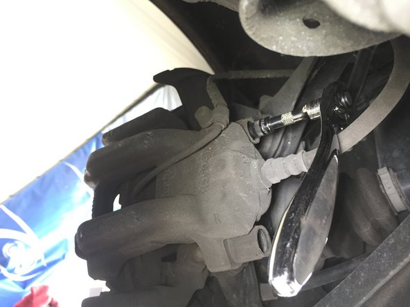 Dévisser les vis de BTR de 7 de l'étrier