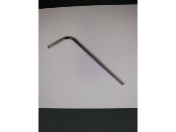 Utilisez une clé dynamométrique. Serrez-le jusqu'à 35 Nm.