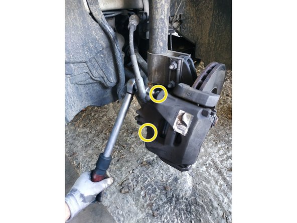 S'assurer que le flexible n'est pas vrillé.