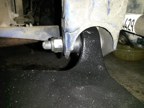 Efféctuer/Contrôler le serrage de toutes les vis